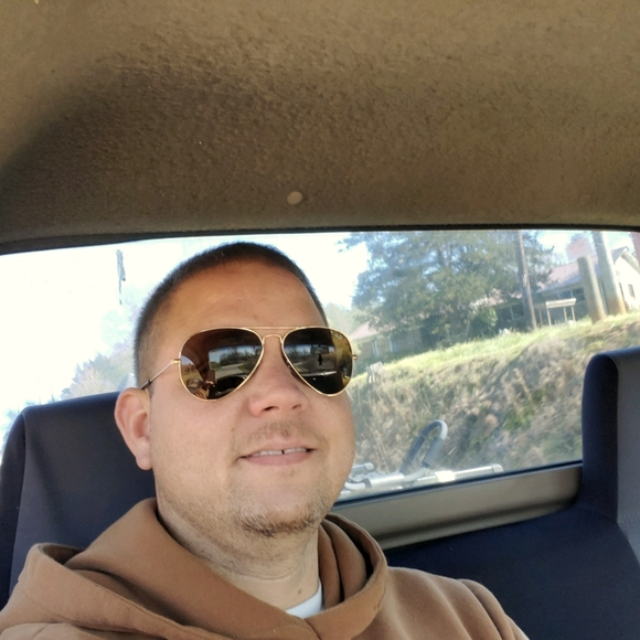 Meet your Posher, Brandon - Picture 1 of 1